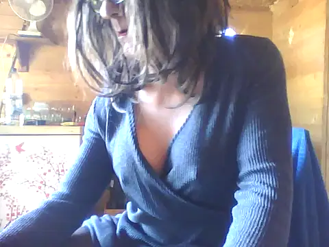 Luanatrav1 online show from February 26, 12:54 pm