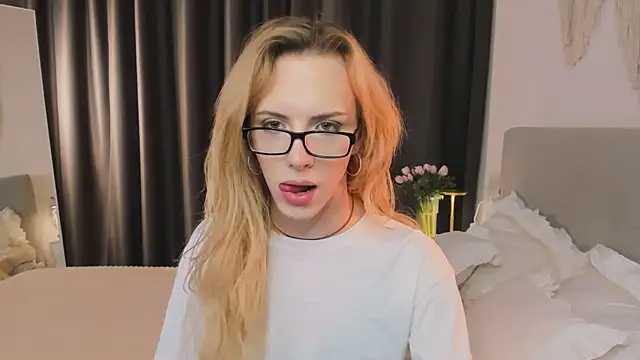 Tiffany  King online show from March 22, 3:38 pm