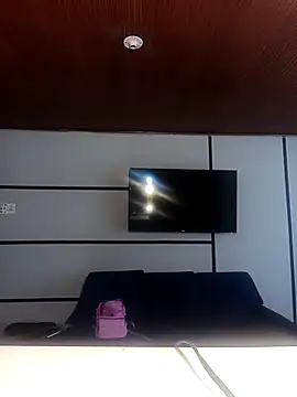 MeelFox online show from February 17, 12:24 pm