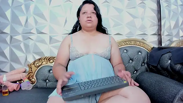 Carolina-Lenon online show from February 17, 6:48 pm