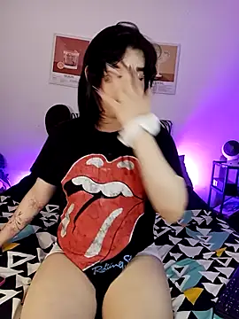 Daniellesins1 online show from March 21, 5:31 am