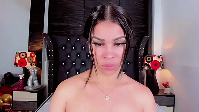 Makeyla Fox  online show from February 28, 1:18 pm