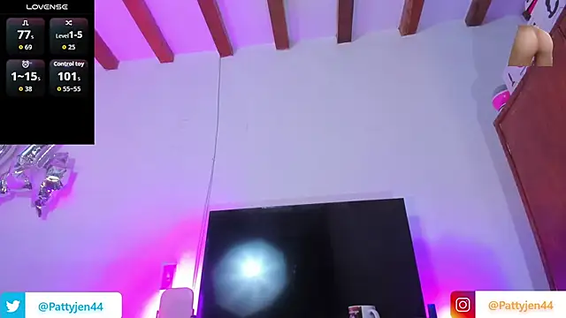 pattyjenkinss online show from April 10, 10:48 pm