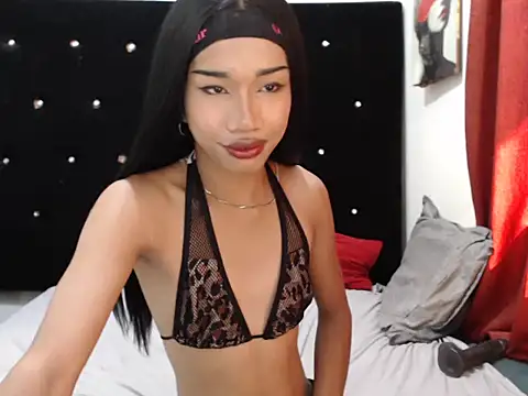 Queenoflustx online show from March 21, 6:15 am