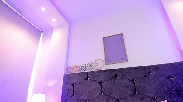 Megan Morphy online show from March 11, 2:10 pm