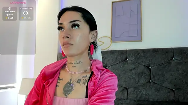 Megan Morphy online show from April 24, 1:47 pm