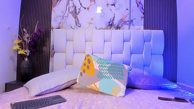 alisstarr online show from April 8, 11:55 am