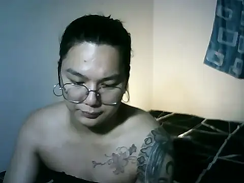 xNaughtymilesx online show from April 20, 9:05 pm