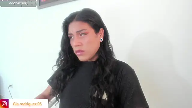 Jess Hoffman online show from April 27, 6:06 pm