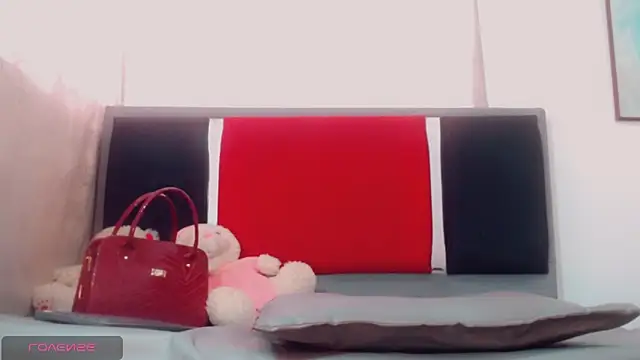 Abby White   online show from April 18, 7:18 pm