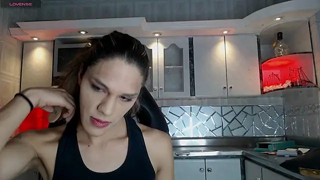 CrisOzzz online show from April 2, 5:55 pm