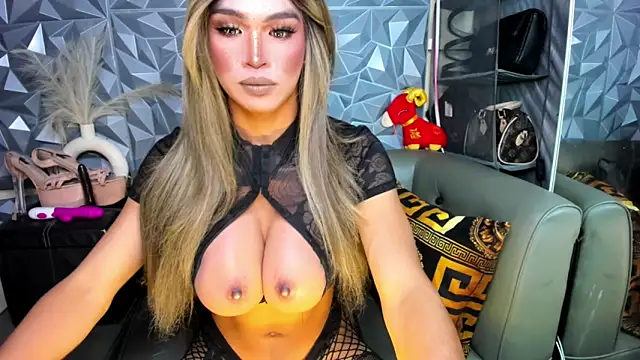 10inDominant Ayesha online show from March 15, 8:23 pm