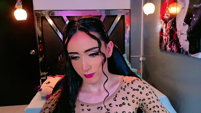 Ivony Giselle online show from March 7, 10:05 pm