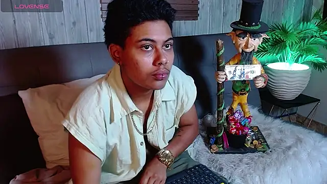 Noha  scott online show from March 17, 2:30 pm