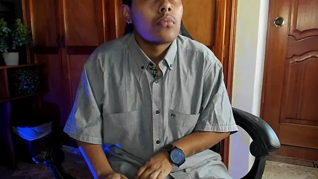 Noha  scott online show from March 21, 2:22 pm