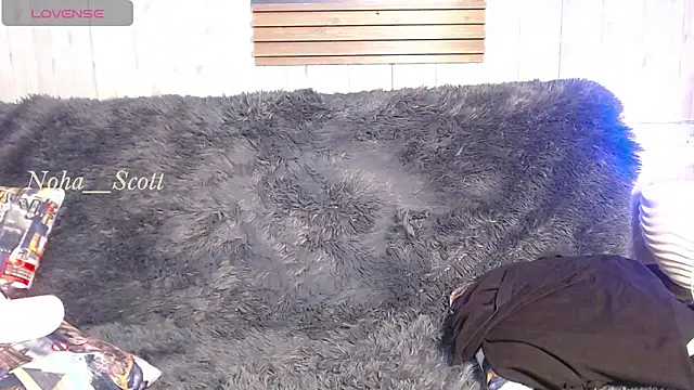 Noha  scott online show from April 19, 6:10 pm