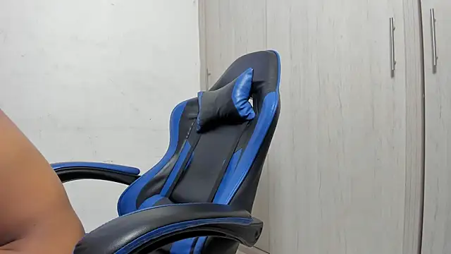 valeriahustooon online show from March 7, 1:11 am