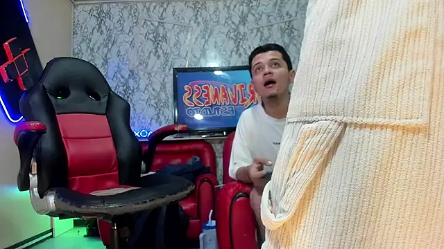 alejandra and james online show from March 10, 12:19 pm