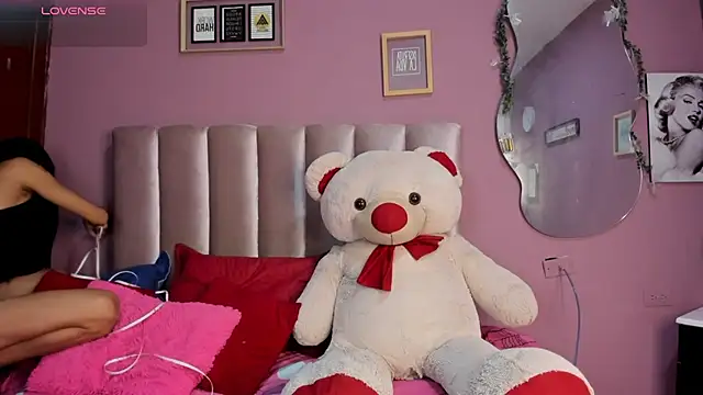 nikkita dragon  online show from March 21, 8:24 pm