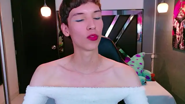 Stefany PiInk online show from April 23, 8:11 pm