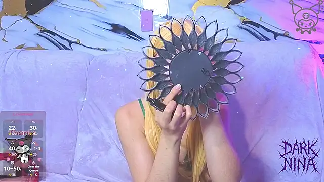 dark nina   online show from June 16, 4:37 am