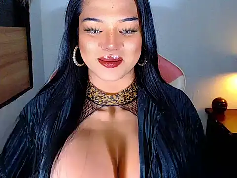 CyraHasABigCock online show from July 22, 2:43 pm