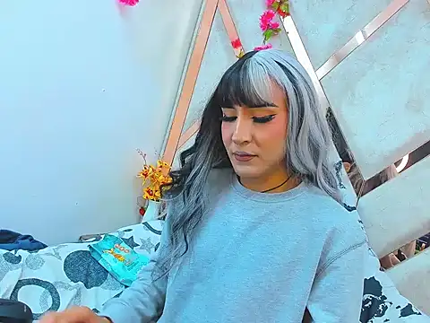 Georgina giio  online show from June 1, 6:37 am