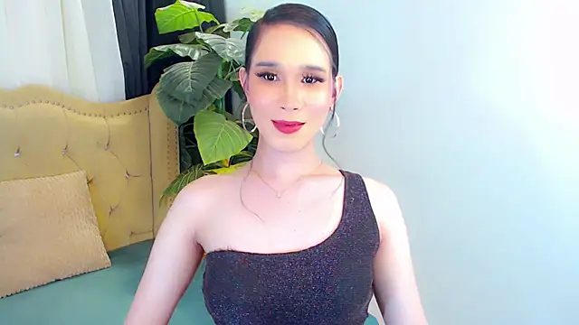 LexiLoreOnTop online show from June 7, 1:52 pm