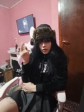 Kittiebell online show from July 28, 2:07 am