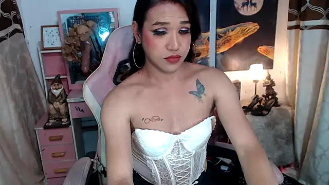 AsianMariaTs online show from November 26, 5:15 pm