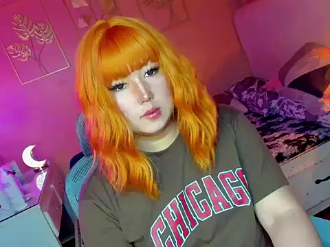 HOTnWILDalice online show from November 27, 2:14 am