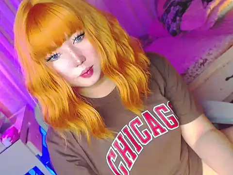 HOTnWILDalice online show from April 21, 2:15 am