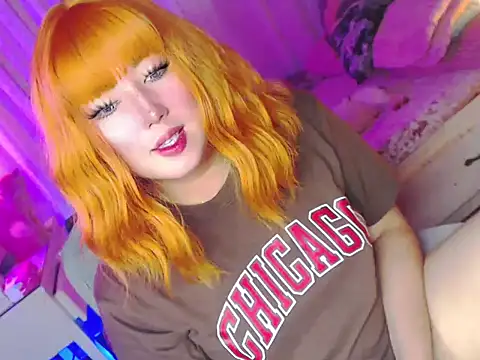 HOTnWILDalice online show from April 21, 2:51 am