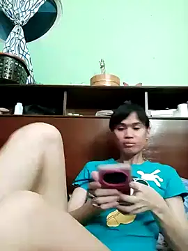 QueenSoreal online show from April 22, 1:51 pm