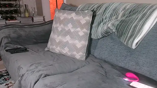 tscharlotte online show from April 28, 2:27 am