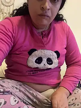 luanadigarda online show from January 2, 11:20 am