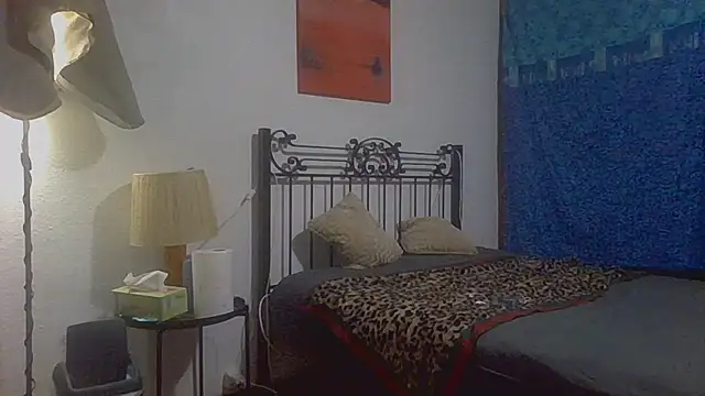 luanadigarda online show from October 2, 11:37 pm