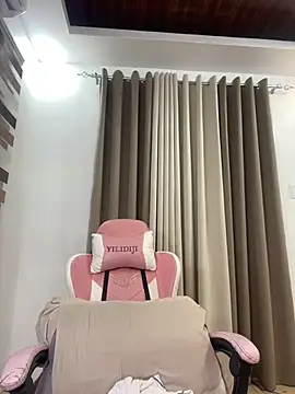 Bombshell Ashy online show from January 4, 5:37 pm