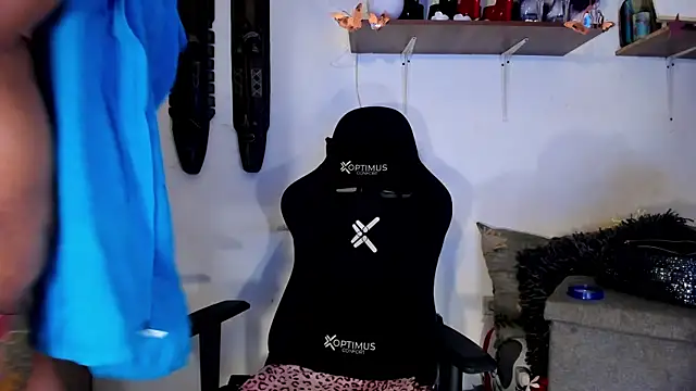 sashasweethot online show from November 10, 11:22 am