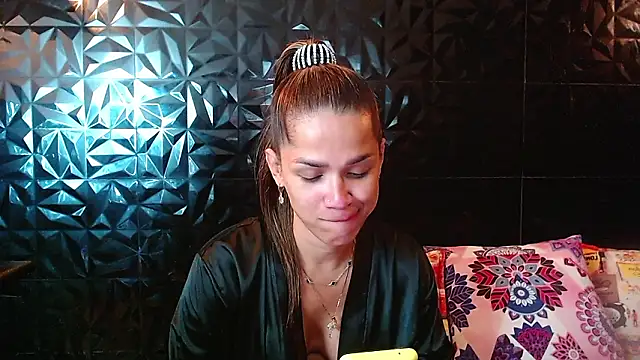 PINK  LOLA1 online show from March 7, 11:55 pm