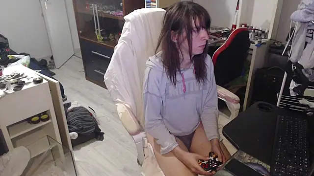 missthon0 online show from March 30, 11:44 am