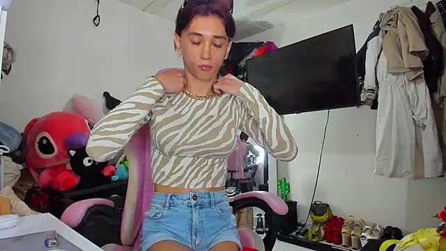 Snapshot of Lawrncesofiets chatting on October 23, 5:39 pm Lawrncesofiets online show from October 23, 5:39 pm