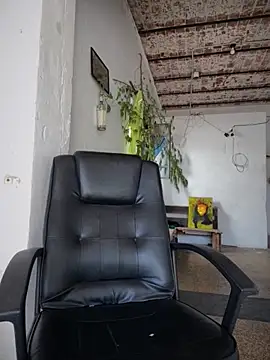 Alicbranca online show from April 23, 5:15 pm