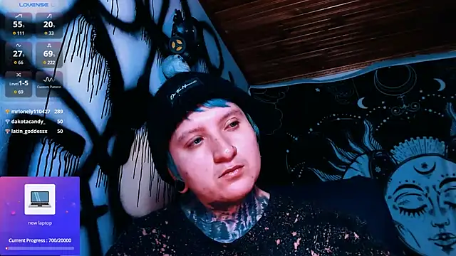 Marieblueeyes online show from April 23, 6:10 am