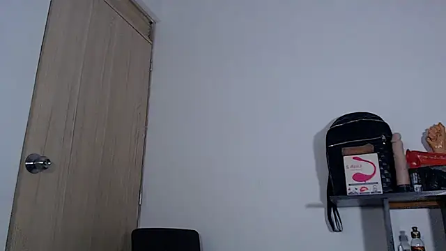 Snapshot of sofiaxdollxxx chatting on January 18, 11:13 am sofiaxdollxxx online show from January 18, 11:13 am