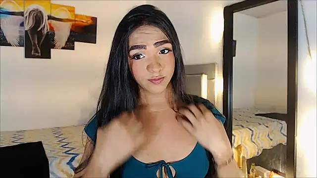 Snapshot of sofiaxdollxxx chatting on September 23, 1:33 am sofiaxdollxxx online show from September 23, 1:33 am