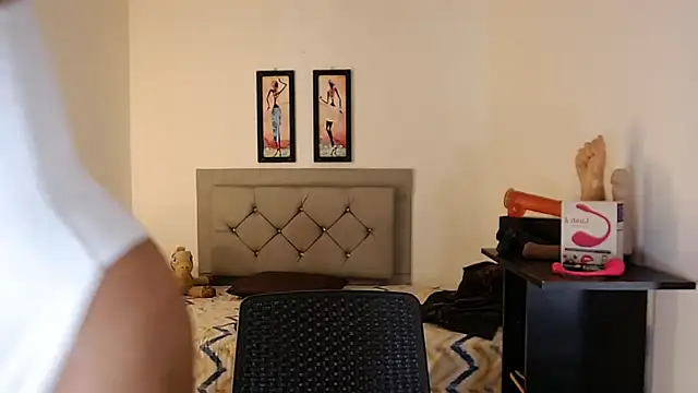 Snapshot of sofiaxdollxxx chatting on October 14, 3:07 am sofiaxdollxxx online show from October 14, 3:07 am