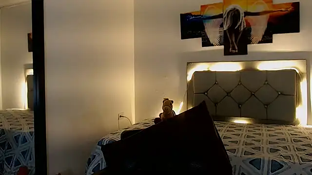 sofiaxdollxxx online show from October 31, 7:44 pm