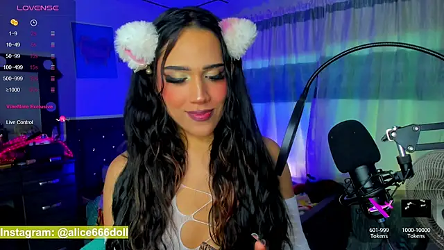 Snapshot of SWEET_ALICEXX chatting on March 4, 5:34 pm SWEET ALICEXX online show from March 4, 5:34 pm