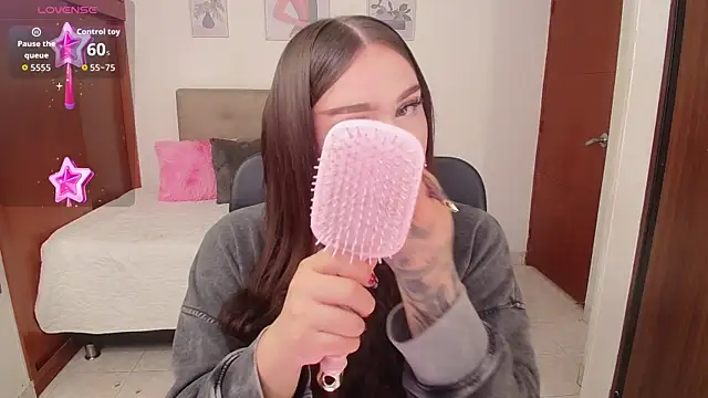 Miley Baker online show from October 20, 4:43 pm